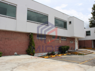 Nave Industrial en zona lerma